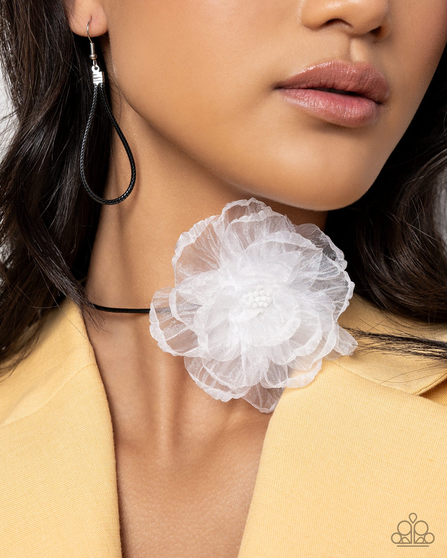 French Facade - White Choker Necklace