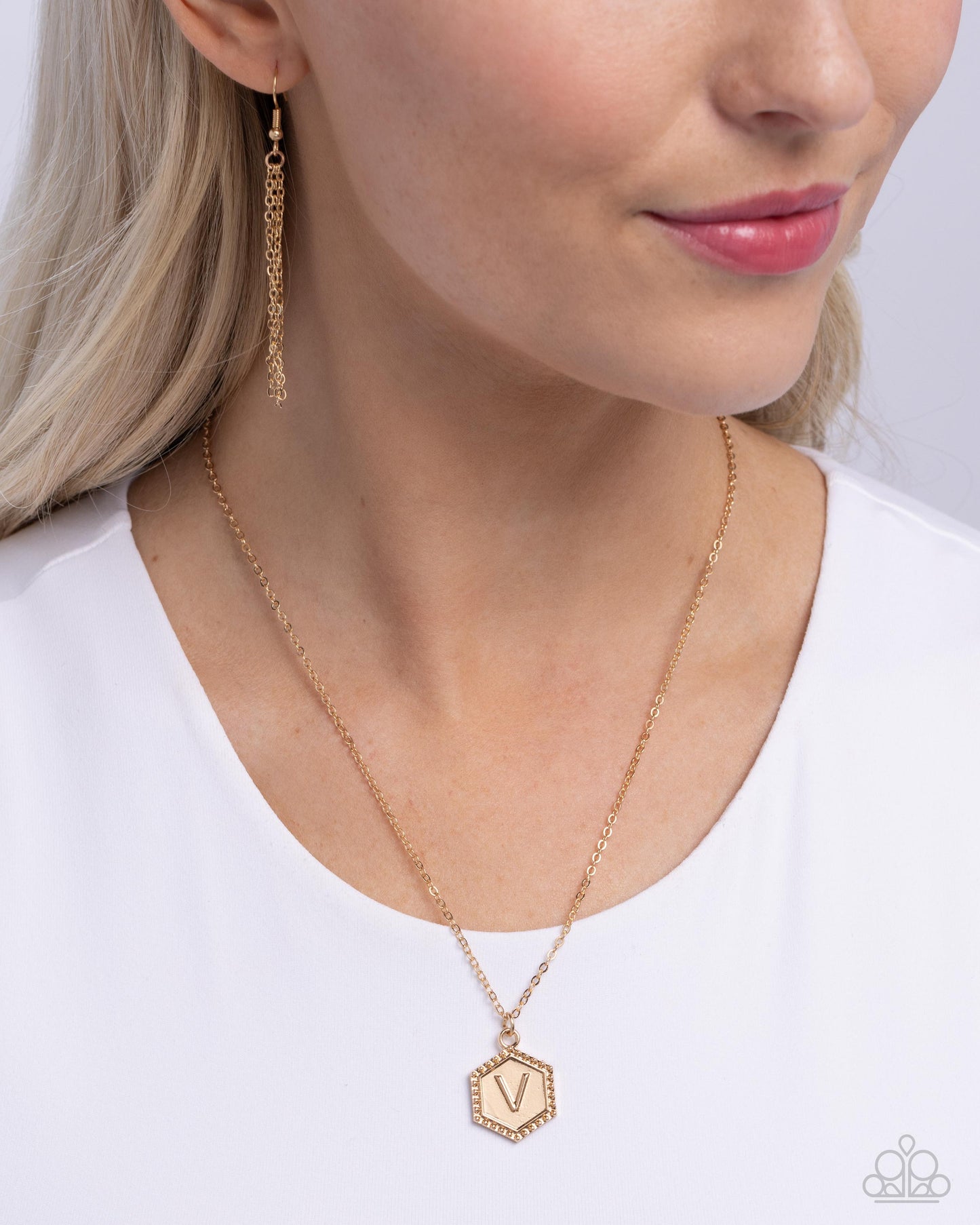 New Releases 9/29 Emblematic Elegance - Gold - V Necklace