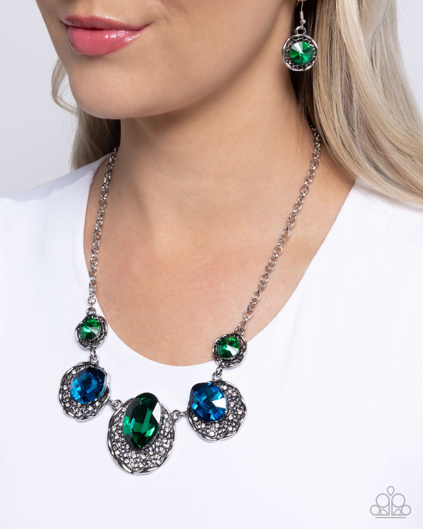 New Releases 8/27 City Color - Green Necklace