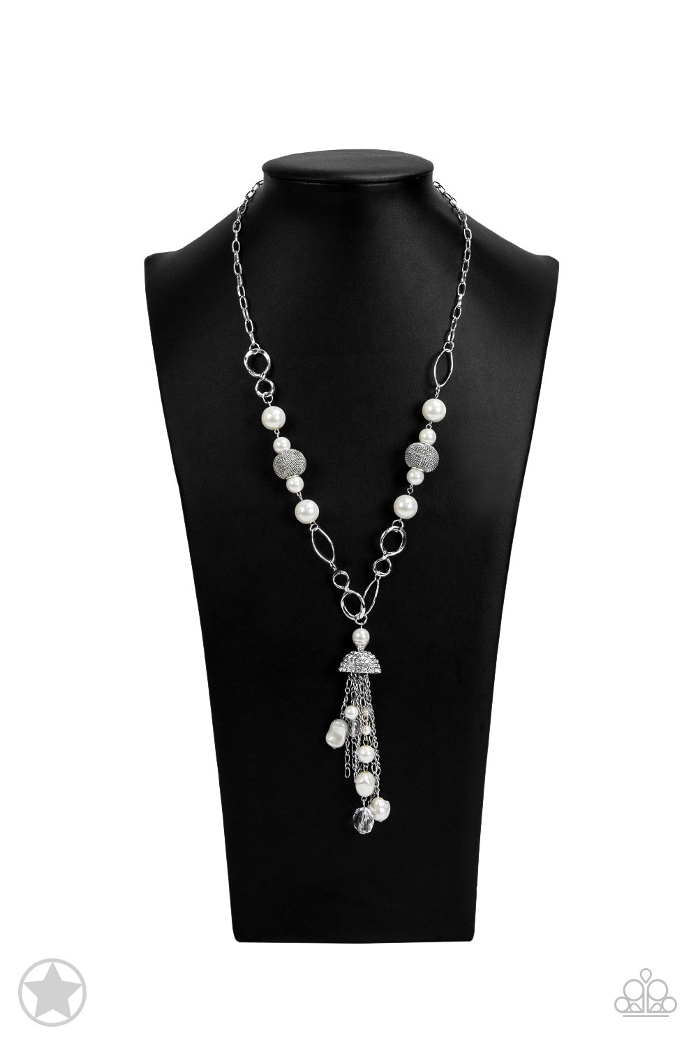 PAPARAZZI ACCESSORIES Designated Diva - White Necklace